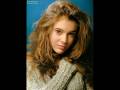 Alyssa Milano - Look in my heart